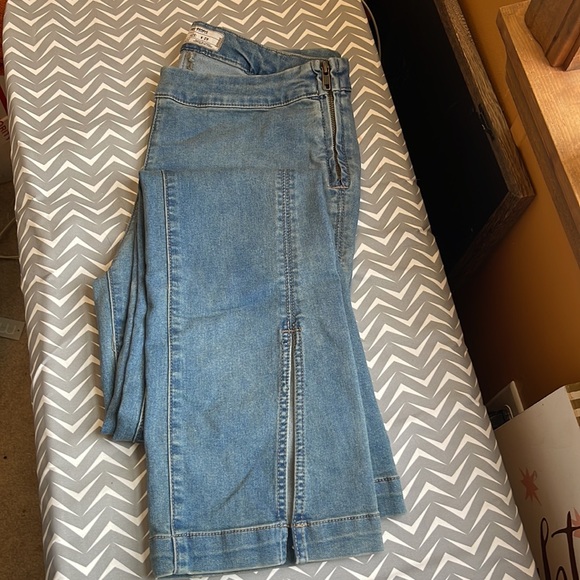Free People Stretchy Semi Flare Slit Bottom Jeggings Side Zip W 29 NWOT - Picture 12 of 14